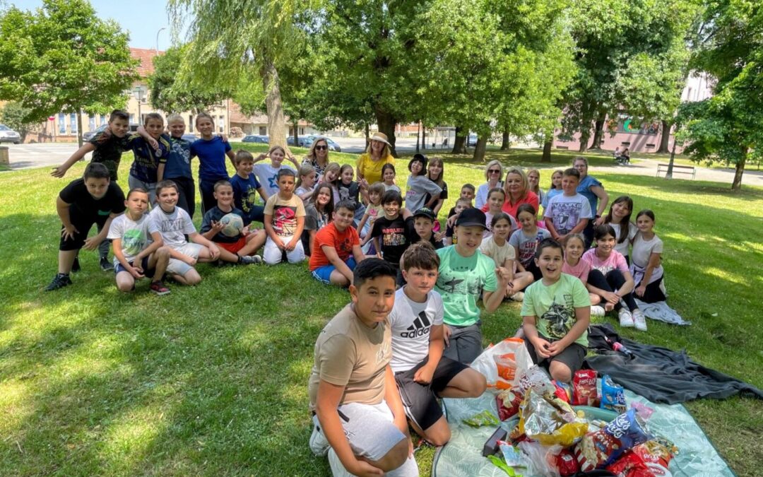 Prijatelji na pikniku označili završetak uspješnog projekta “Zajedno možemo sve”