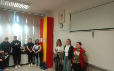 GOSTI U RAZREDU