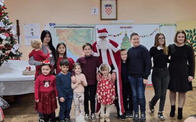 BOŽIĆNA PRIREDBA U PŠ OBROVNICA