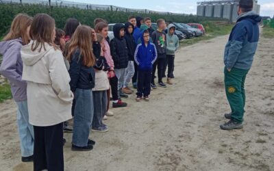 4.c obilježio Dan planeta Zemlje u voćnjaku